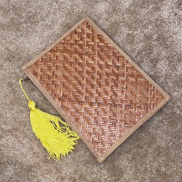 NWT Beaded raffia straw pineapple clutch - Picture 2 of 3